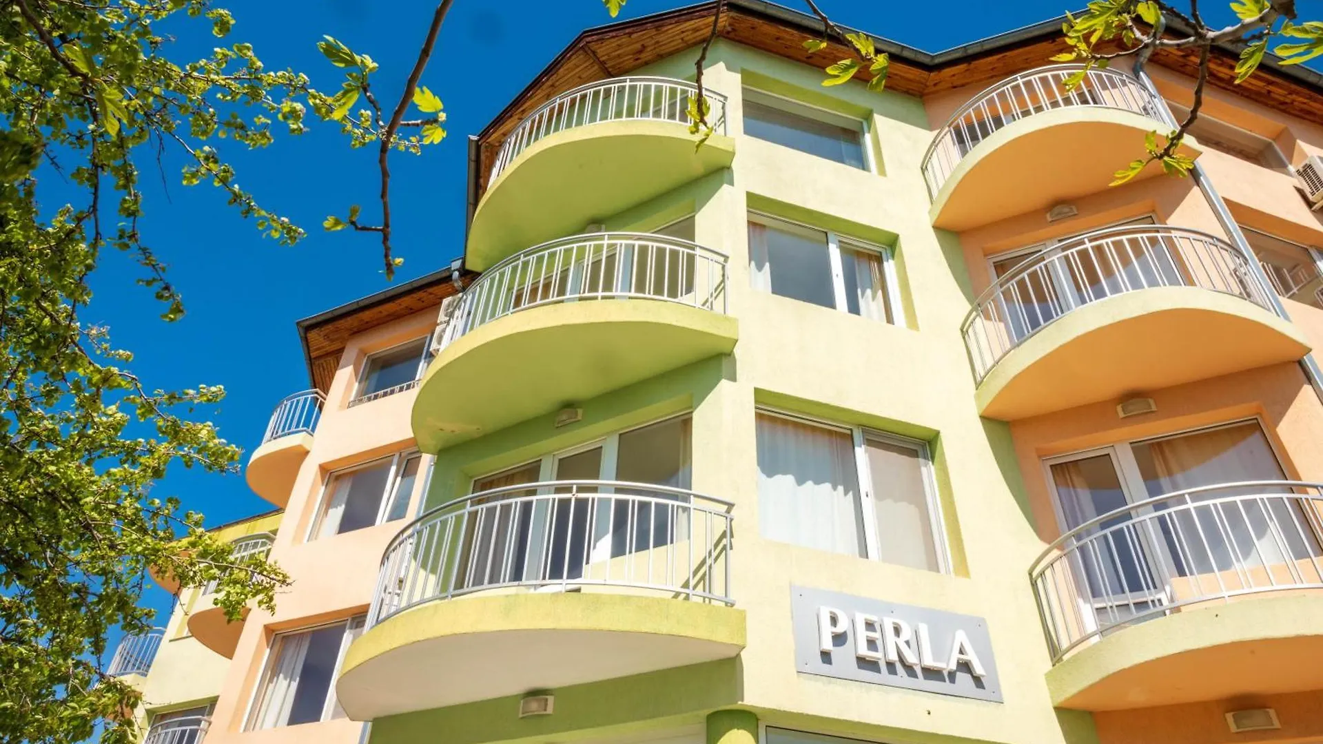 Family Hotel Perla Golden Sands 2*,