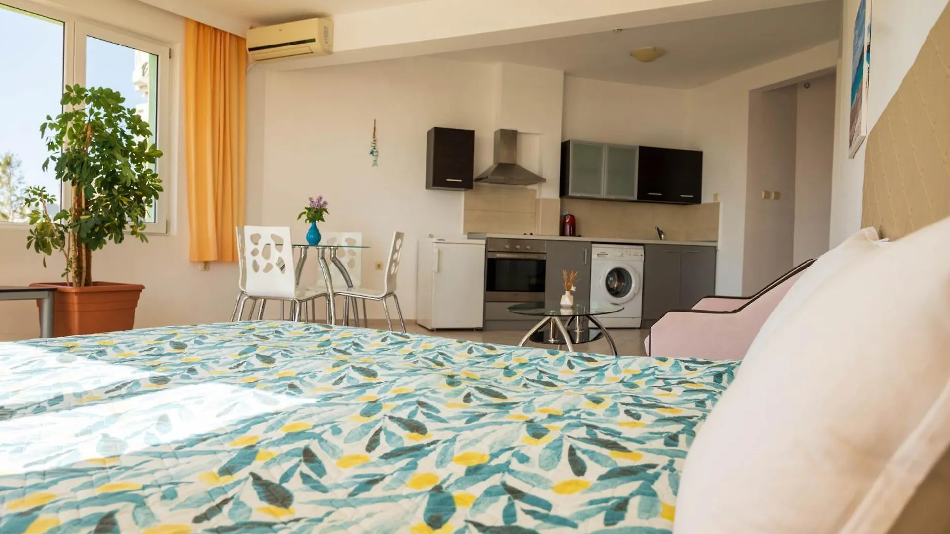 Aparthotel Family Hotel Perla Goldstrand